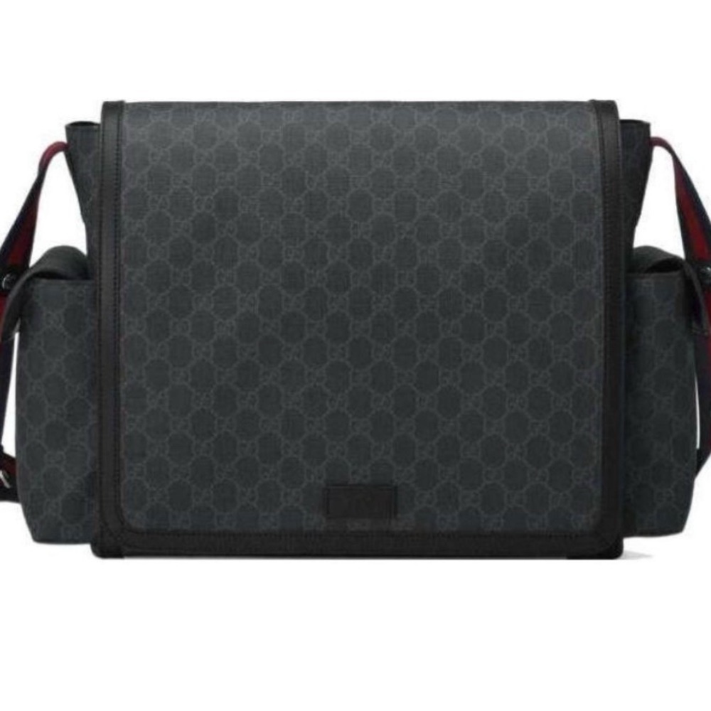 Gucci GG Supreme Messenger Bag